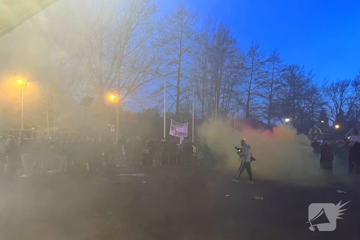 Bewoners demonstreren tegen AZC