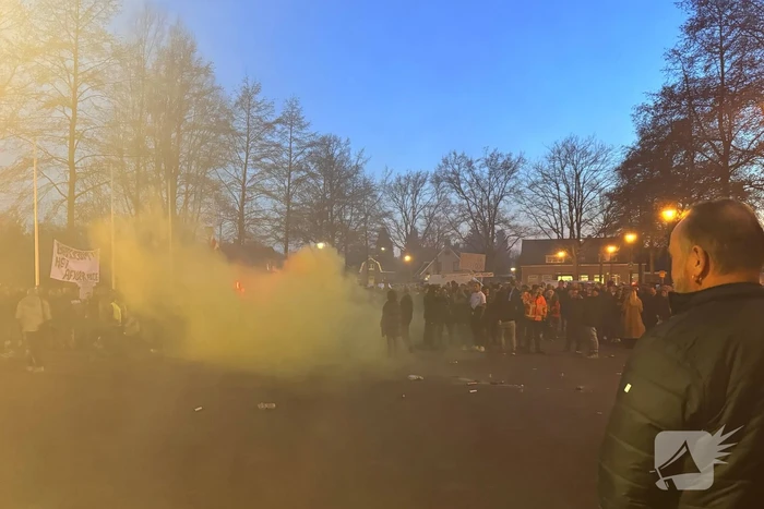 Bewoners demonstreren tegen AZC