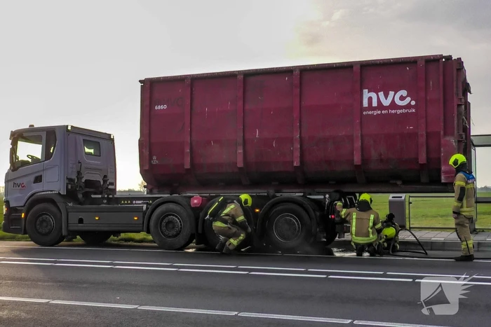 Brandmelding bij vrachtwagen door vastgelopen rem