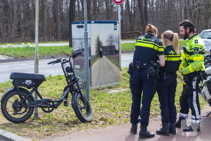 Fatbiker ongedeerd na botsing met auto