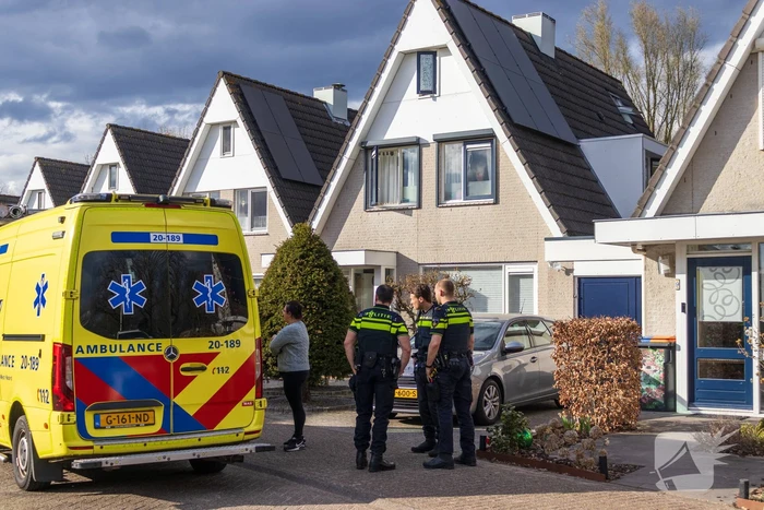 Bewoner naar ziekenhuis na accubrand in woning