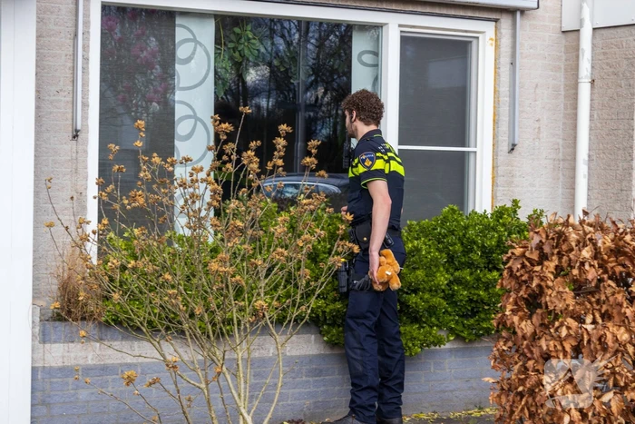 Bewoner naar ziekenhuis na accubrand in woning