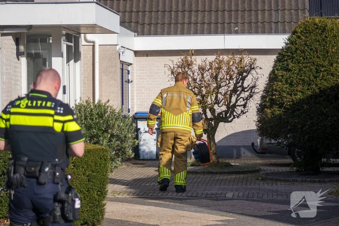 Bewoner naar ziekenhuis na accubrand in woning