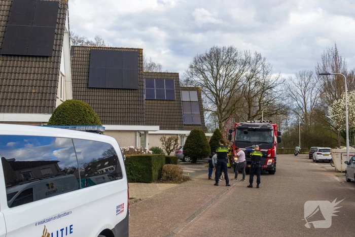 Bewoner naar ziekenhuis na accubrand in woning