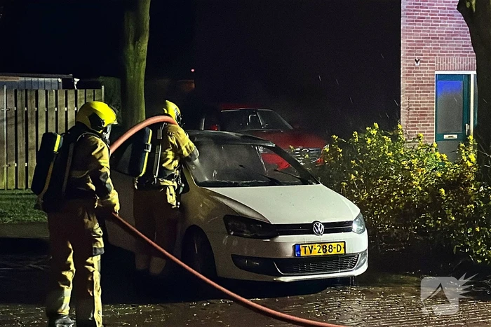 Auto gaat verloren door brand