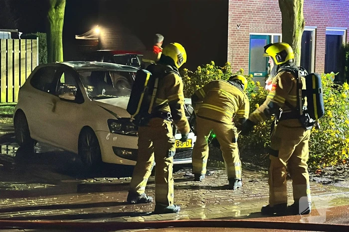 Auto gaat verloren door brand