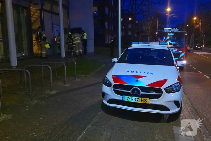 Brand in brievenbus van kantoorgebouw