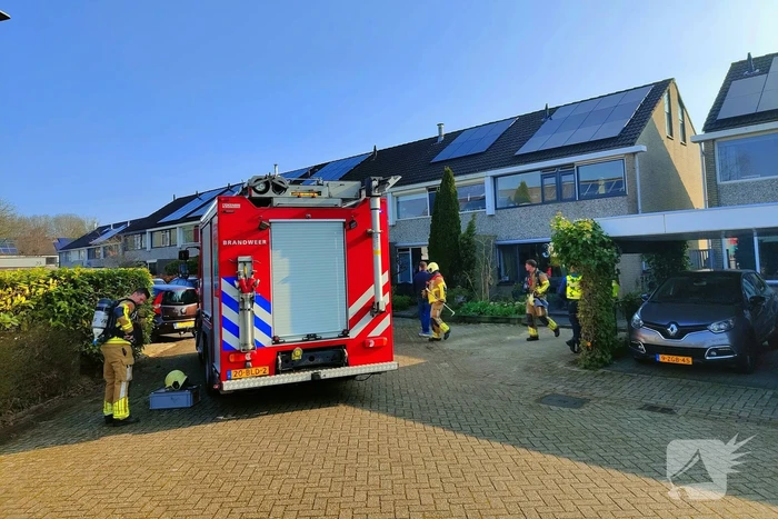 Brandweer controleert woning