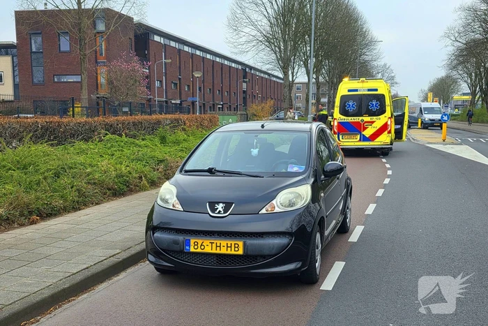 Afslaande fietser aangereden door automobilist