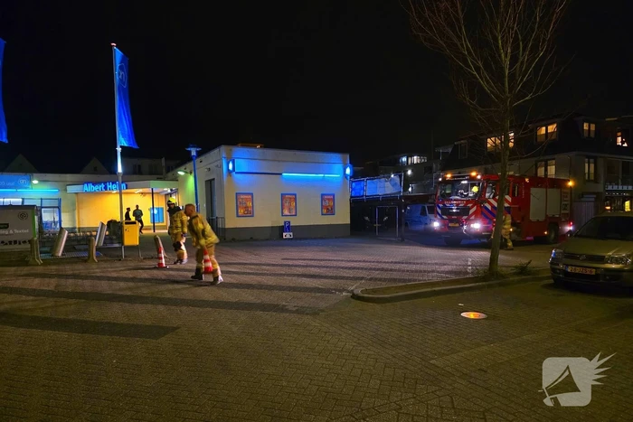 Brandweer onderzoekt gaslucht in supermarkt