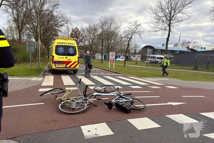 Fietser gewond bij aanrijding tussen fietsers