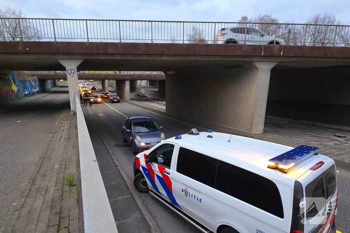 Aanrijding tussen twee automobilisten in een tunnel