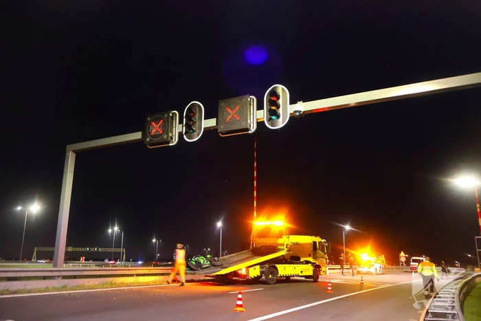 Tunnel afgesloten door ongeval met motorrijder