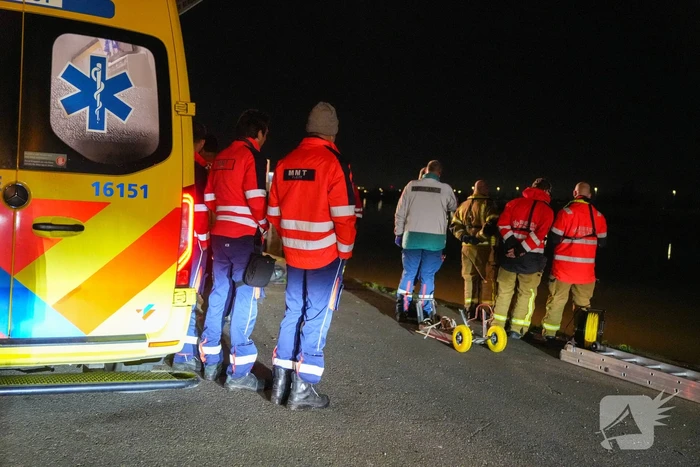 Flinke inzet mogelijk auto te water