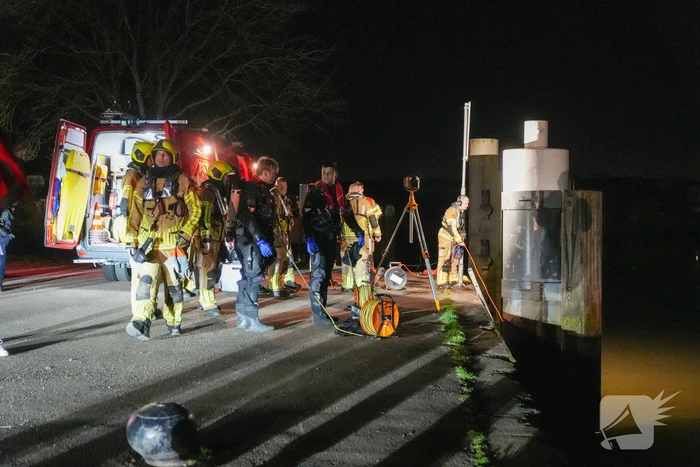 Flinke inzet mogelijk auto te water