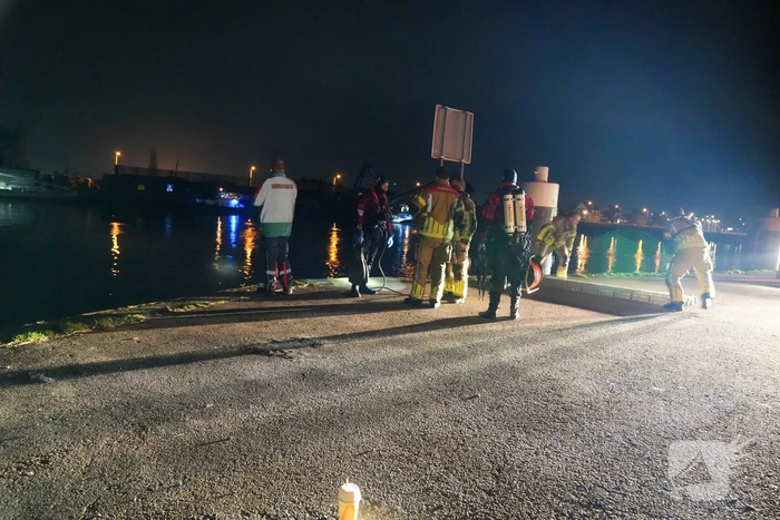 Flinke inzet mogelijk auto te water