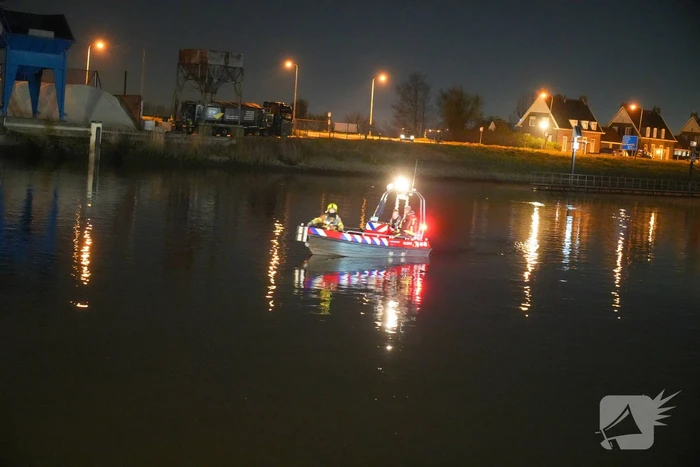 Flinke inzet mogelijk auto te water