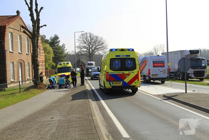 18-jarige scooterrijdster overleden na botsing met bestelbus