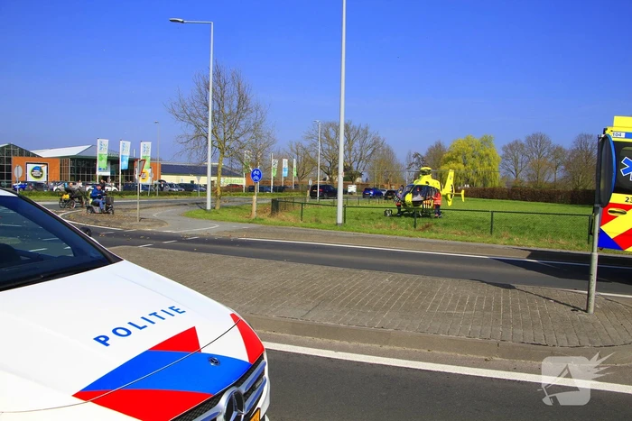 18-jarige scooterrijdster overleden na botsing met bestelbus