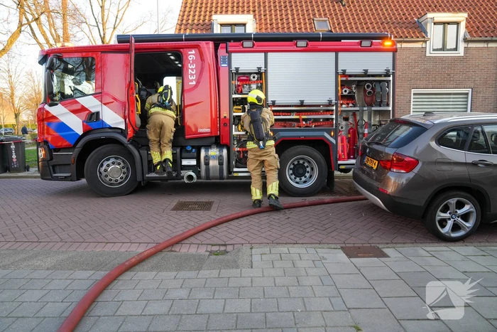 Schuur en woning beschadigd bij brand