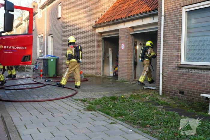 Schuur en woning beschadigd bij brand