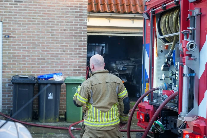 Schuur en woning beschadigd bij brand