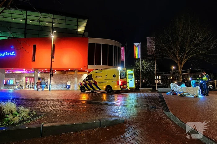 Bezorgkoerier gewond bij valpartij