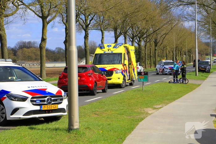 Fietser gewond bij botsing met auto