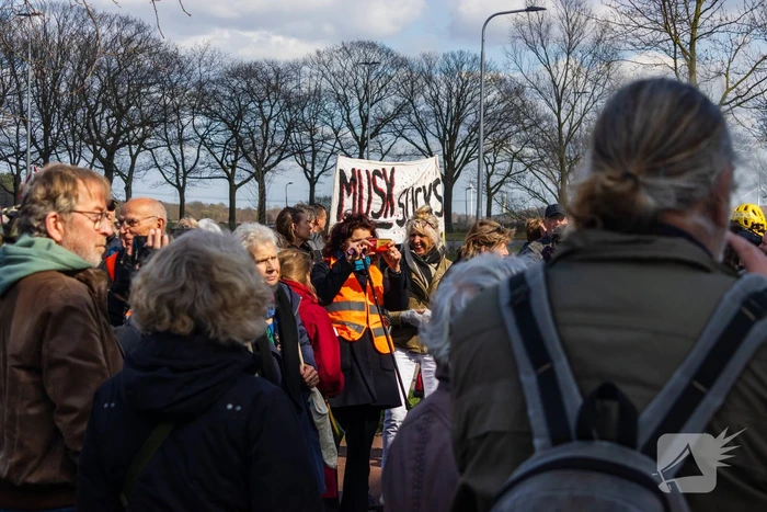 Grote opkomst bij demonstratie tegen Elon Musk en Tesla