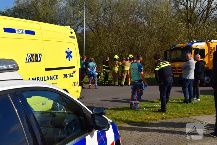 Automobilist spoorloos na te water raken