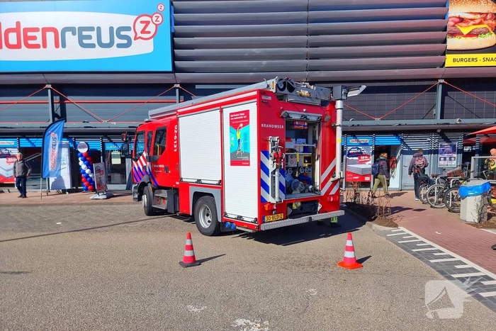 Brandweer bevrijdt Kind