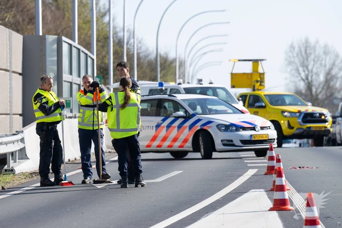 Schade en vertraging na kop-staartbotsing