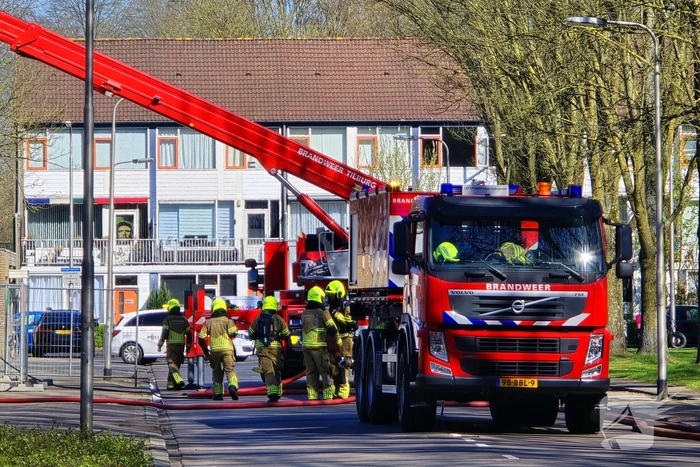 Brandweer groots ingezet bij brand in gebouw