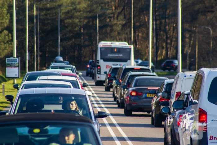 Verkeerschaos na kop-staartaanrijding