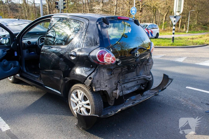 Verkeerschaos na kop-staartaanrijding