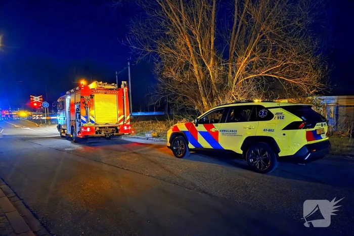 Hulpdiensten groots opgeroepen na aanrijding op spoor