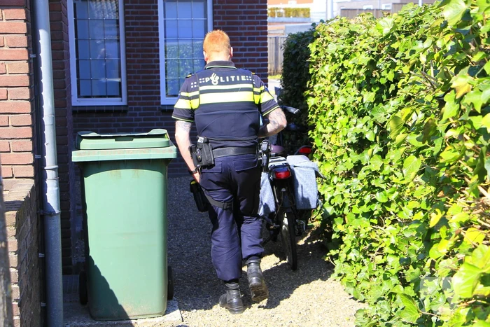 Motorrijder en fietser met elkaar in botsing