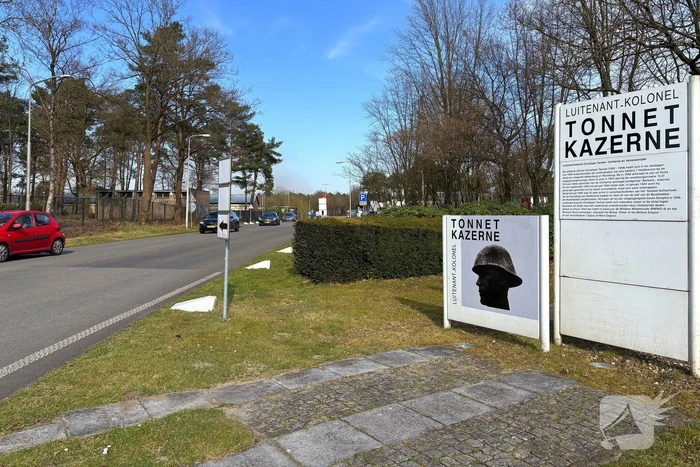 Brandweer groots opgeschaald bij heidebrand op defensie oefenterrein