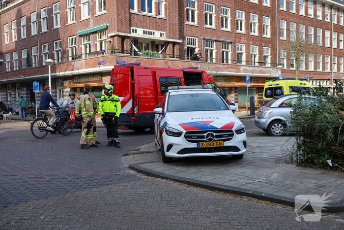 Politie haalt persoon met verward gedrag uit woning