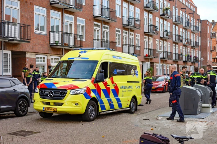 Politie haalt persoon met verward gedrag uit woning