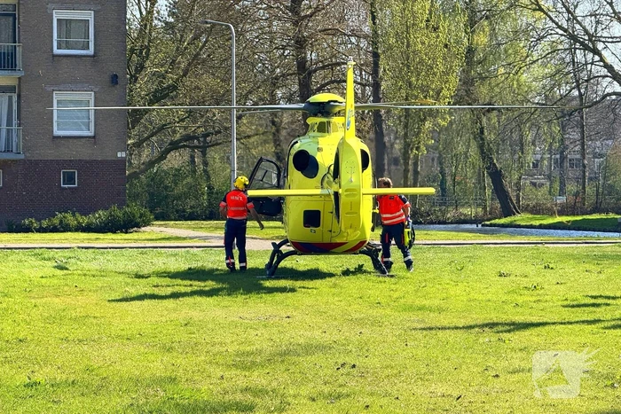 Hulpdiensten waaronder traumateam ingezet voor persoon te water