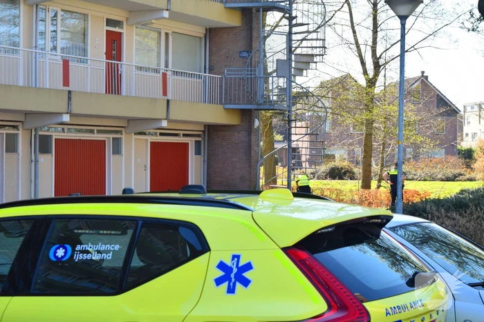 Traumateam ingezet voor medische noodsituatie bij flat
