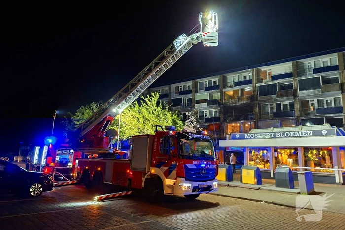 Appartement zwaar beschadigd na uitslaande brand