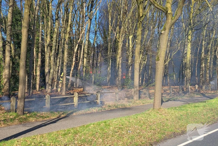 Uitslaande brand in bijgebouw