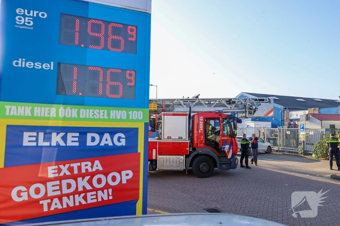 Veiligheid rondom tankstation in gevaar door brand in cateringbedrijf