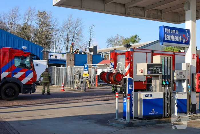 Veiligheid rondom tankstation in gevaar door brand in cateringbedrijf