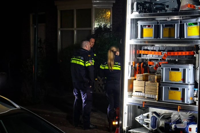 Brand in bed; twee personen naar ziekenhuis