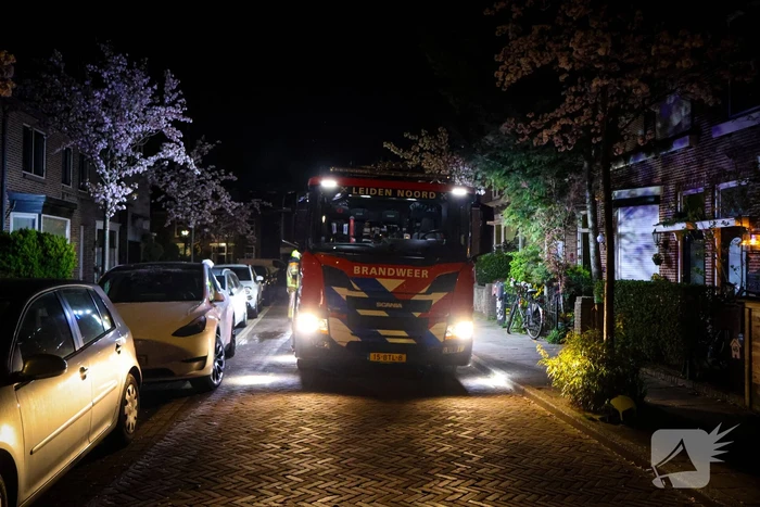 Brand in bed; twee personen naar ziekenhuis