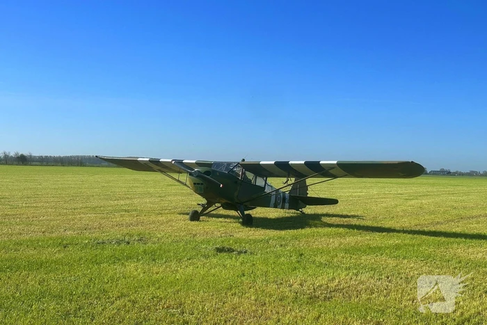 Historisch vliegtuig maakt noodlanding