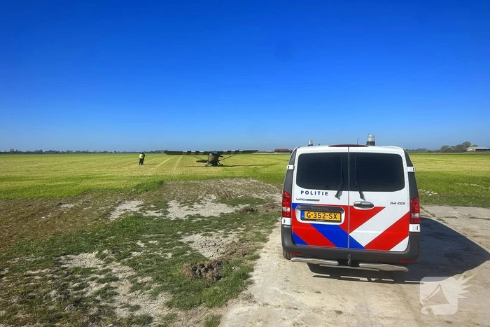 Historisch vliegtuig maakt noodlanding